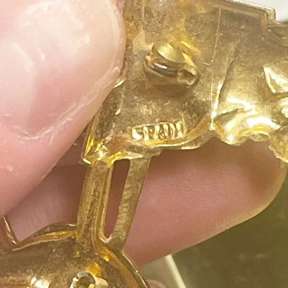 Vintage Spain Rickshaw Brooch w/ Spinning Wheel – Red/Gold - Picture 4 of 4